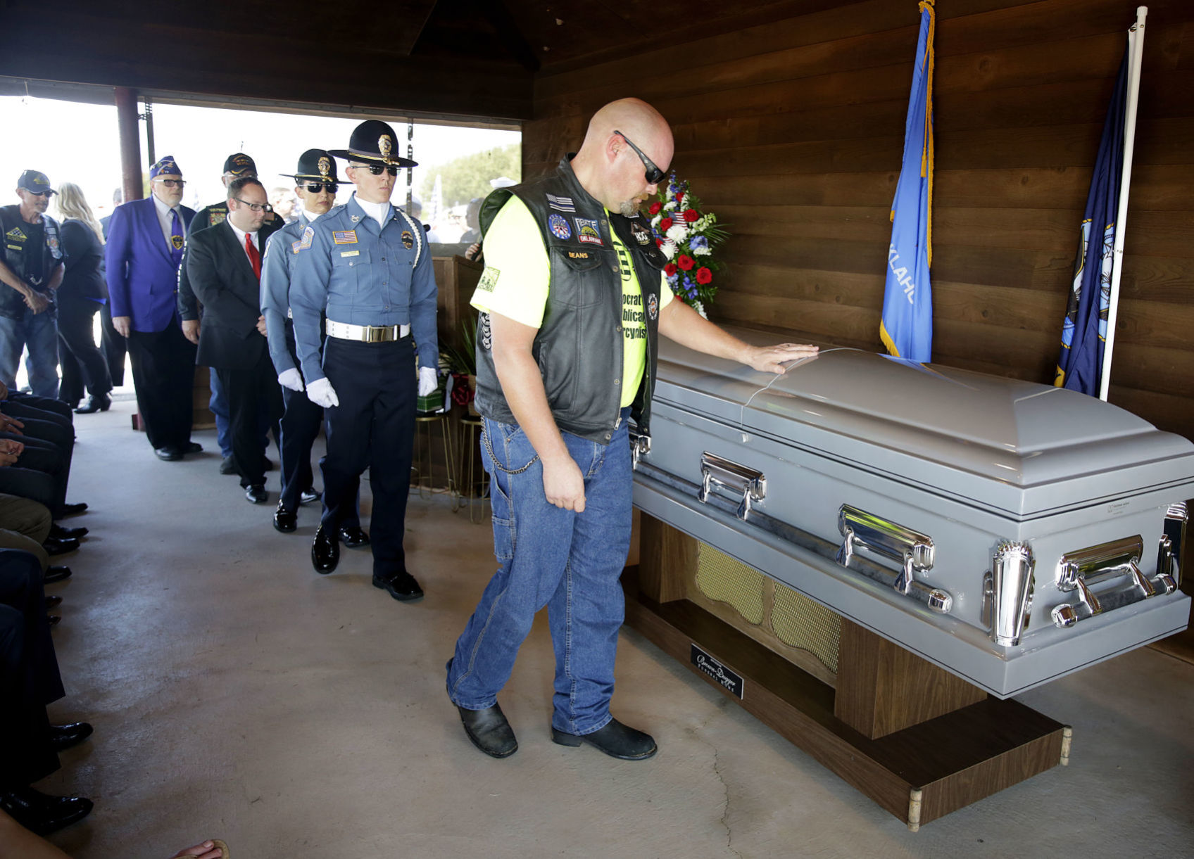 VET FUNERAL